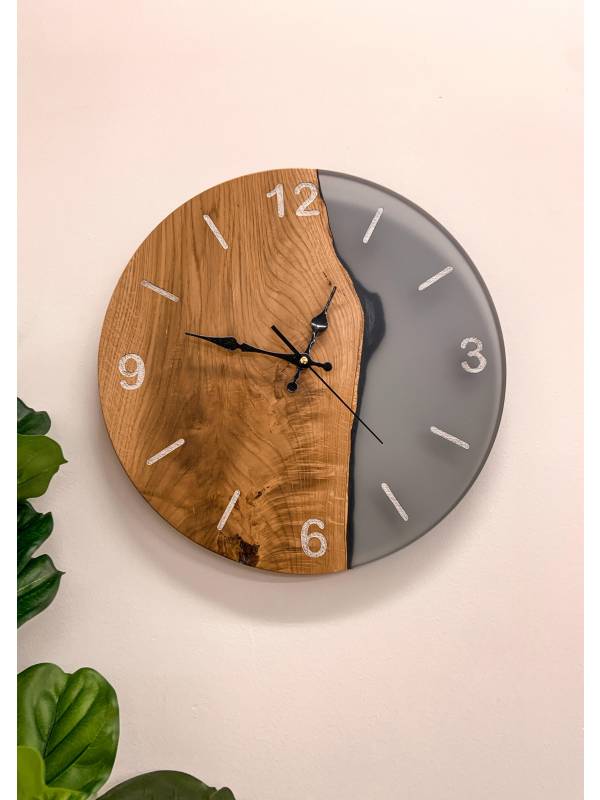Epoxy and wood wall clock (08)
