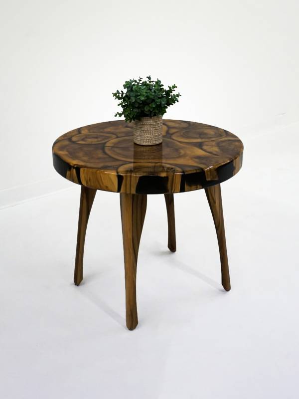 Coffee table walnut and epoxy resin