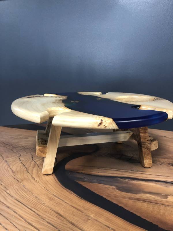 WINE EPOXY AND WOOD TABLE (15)