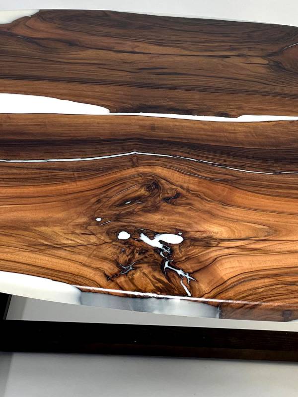 Oval epoxy and wood table XL