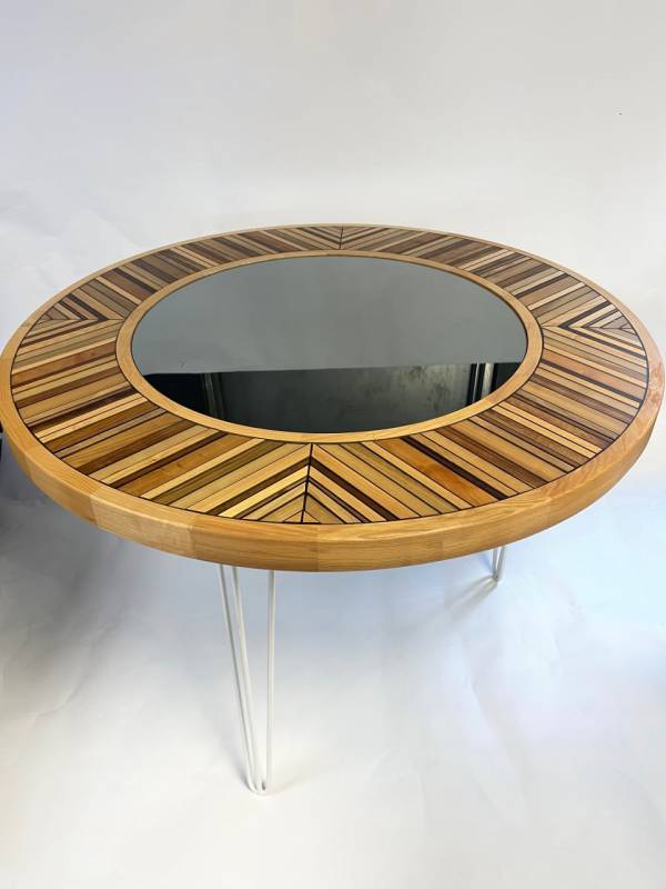 Round glass or mirror table
