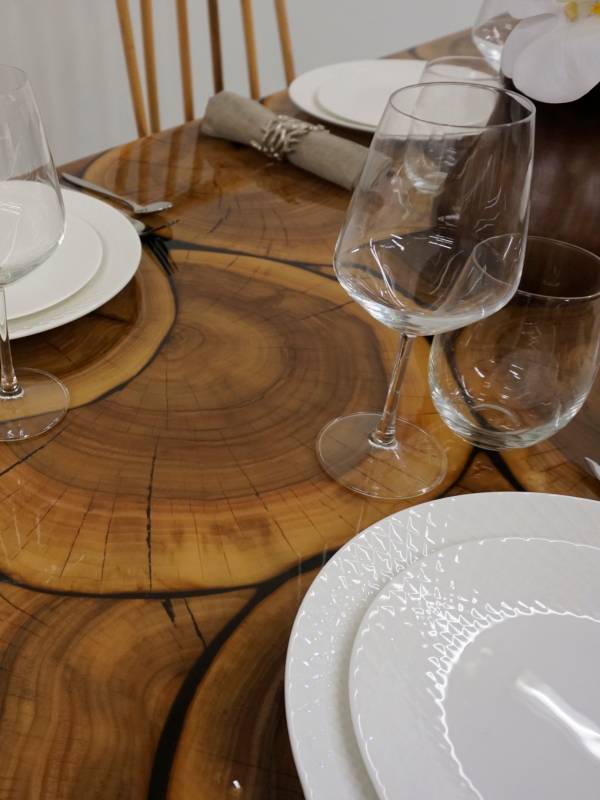Rectangle dining stump pattern table