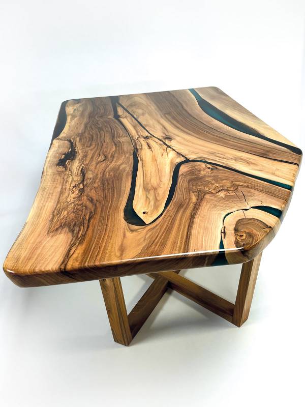 Dining medium epoxy resin table