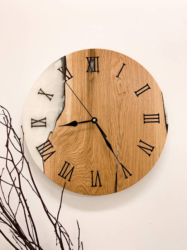 Epoxy and wood wall clock (06)